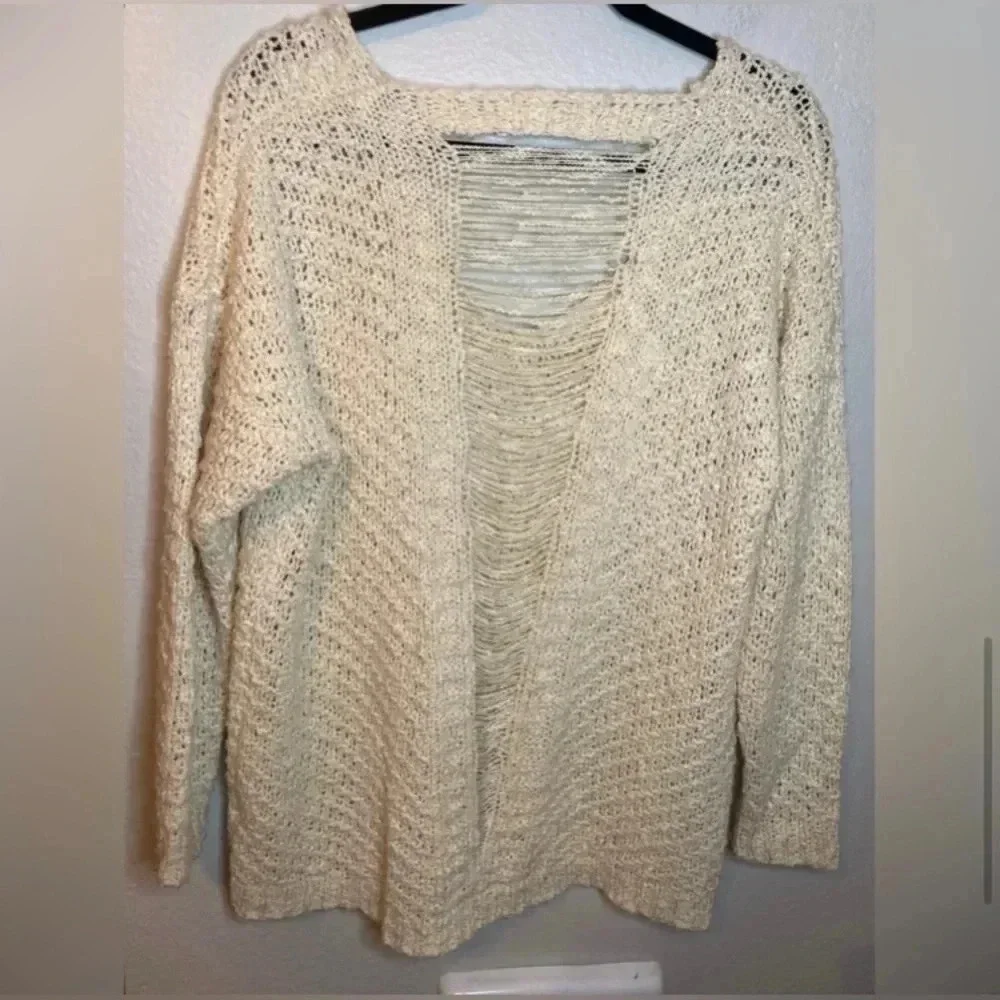 ASTR The Label Slash Back Popcorn Bouclé Sweater Size Medium Oatmeal - Picture 7 of 8